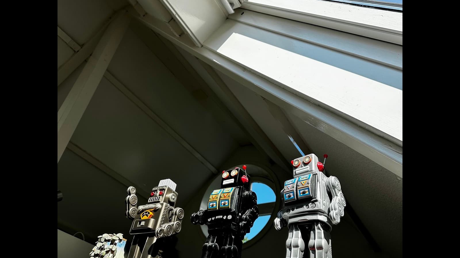 Stylized robot figure in a modern setting, representing AI and virtual influencers